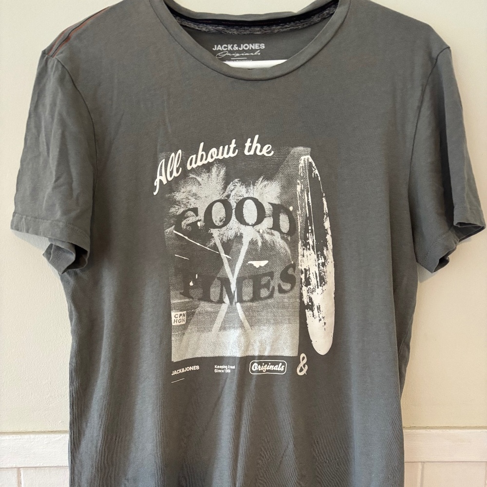 jack and jones medium mens graphic tshirt grey casual muscle good vibes muscle